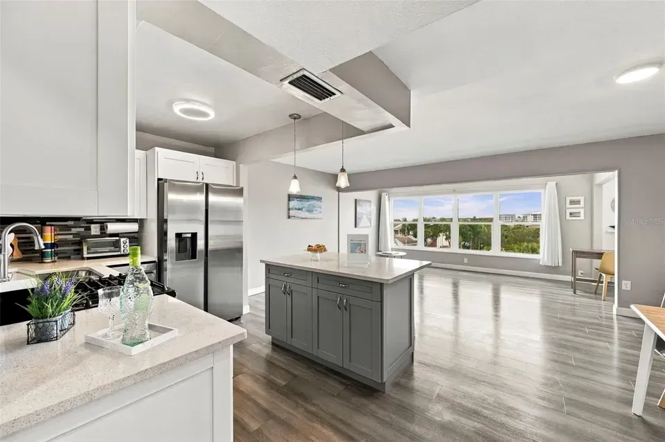 9950 62nd Ter N Apt 408, Saint Petersburg, FL 33708 - Image# 11